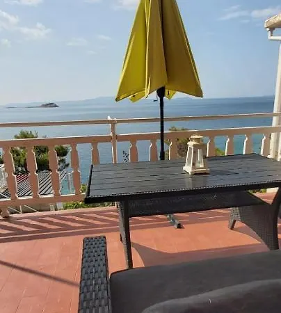 Sea View House Apartmán *